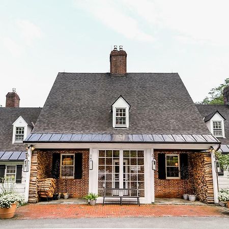 Edson Hill - A Distinctive Country Inn ストー エクステリア 写真