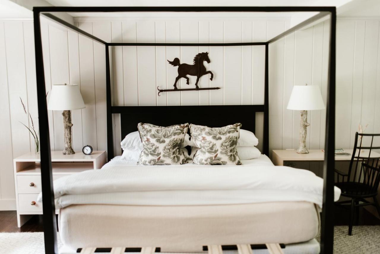 Edson Hill - A Distinctive Country Inn ストー エクステリア 写真