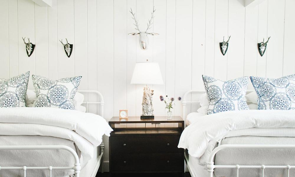 Edson Hill - A Distinctive Country Inn ストー エクステリア 写真