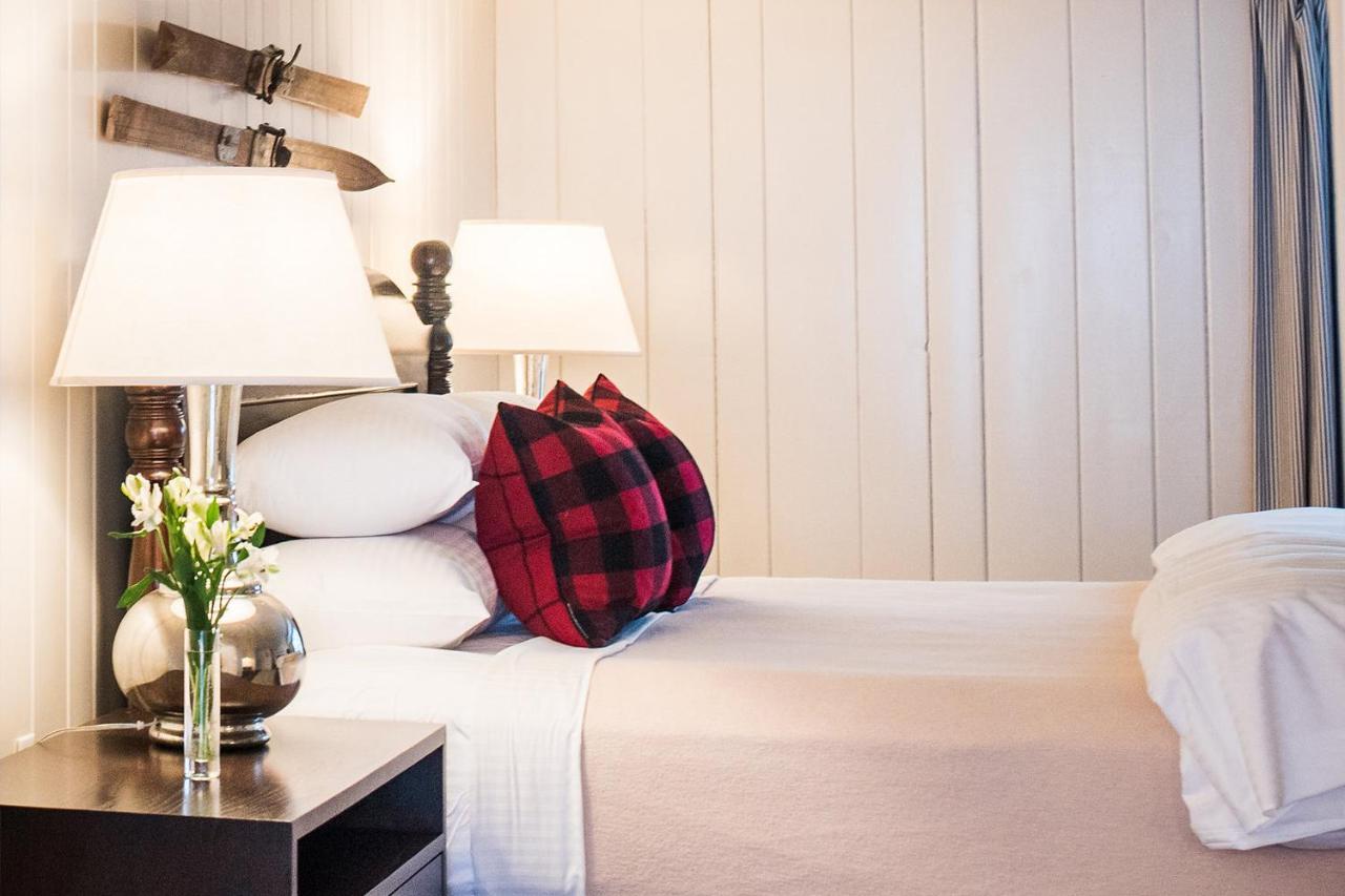 Edson Hill - A Distinctive Country Inn ストー エクステリア 写真