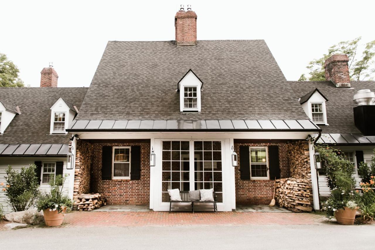 Edson Hill - A Distinctive Country Inn ストー エクステリア 写真