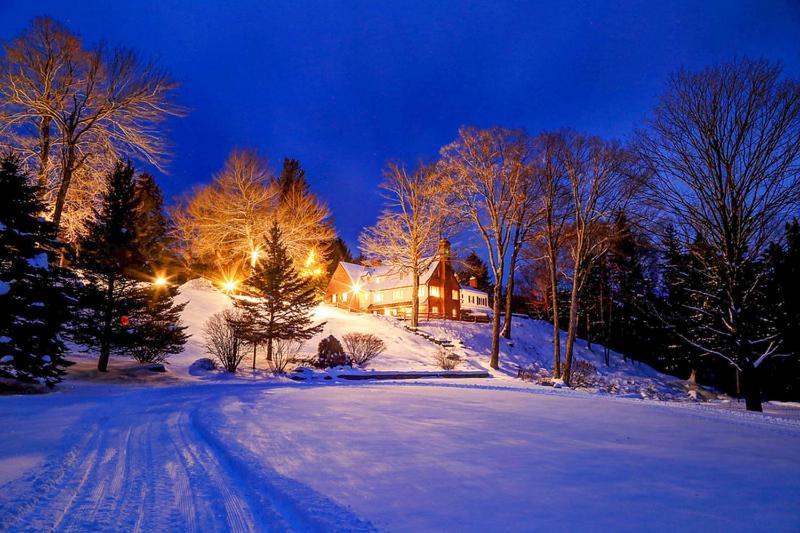 Edson Hill - A Distinctive Country Inn ストー エクステリア 写真