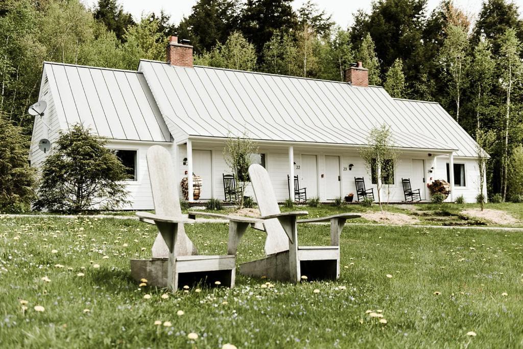 Edson Hill - A Distinctive Country Inn ストー エクステリア 写真